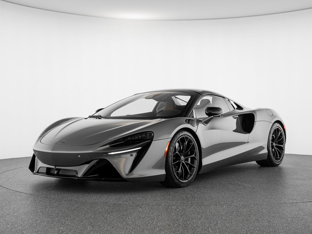 2026 McLaren Artura's photo