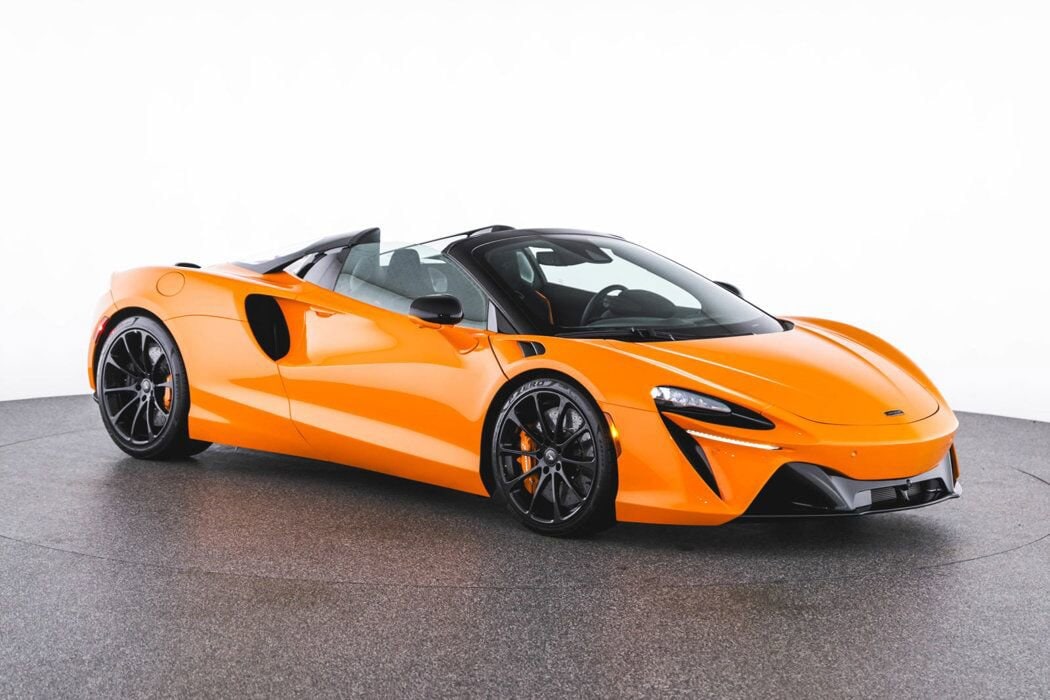 2025 McLaren Artura Performance's photo