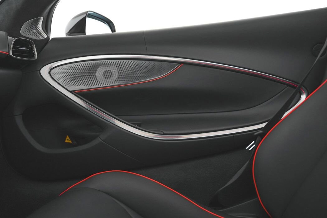 2025 McLaren Artura - Photo 12