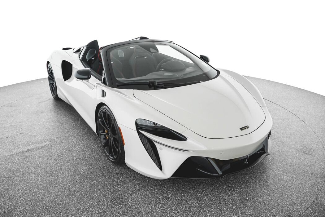 2025 McLaren Artura Vision - Photo 50