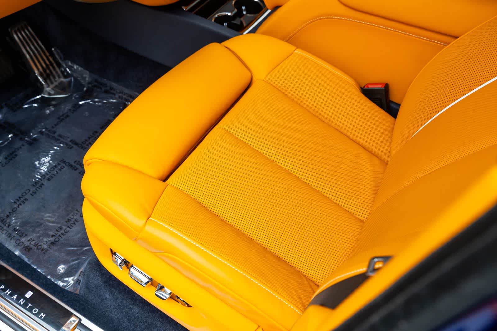Thumbnail: 2023 Rolls-Royce Phantom - 10