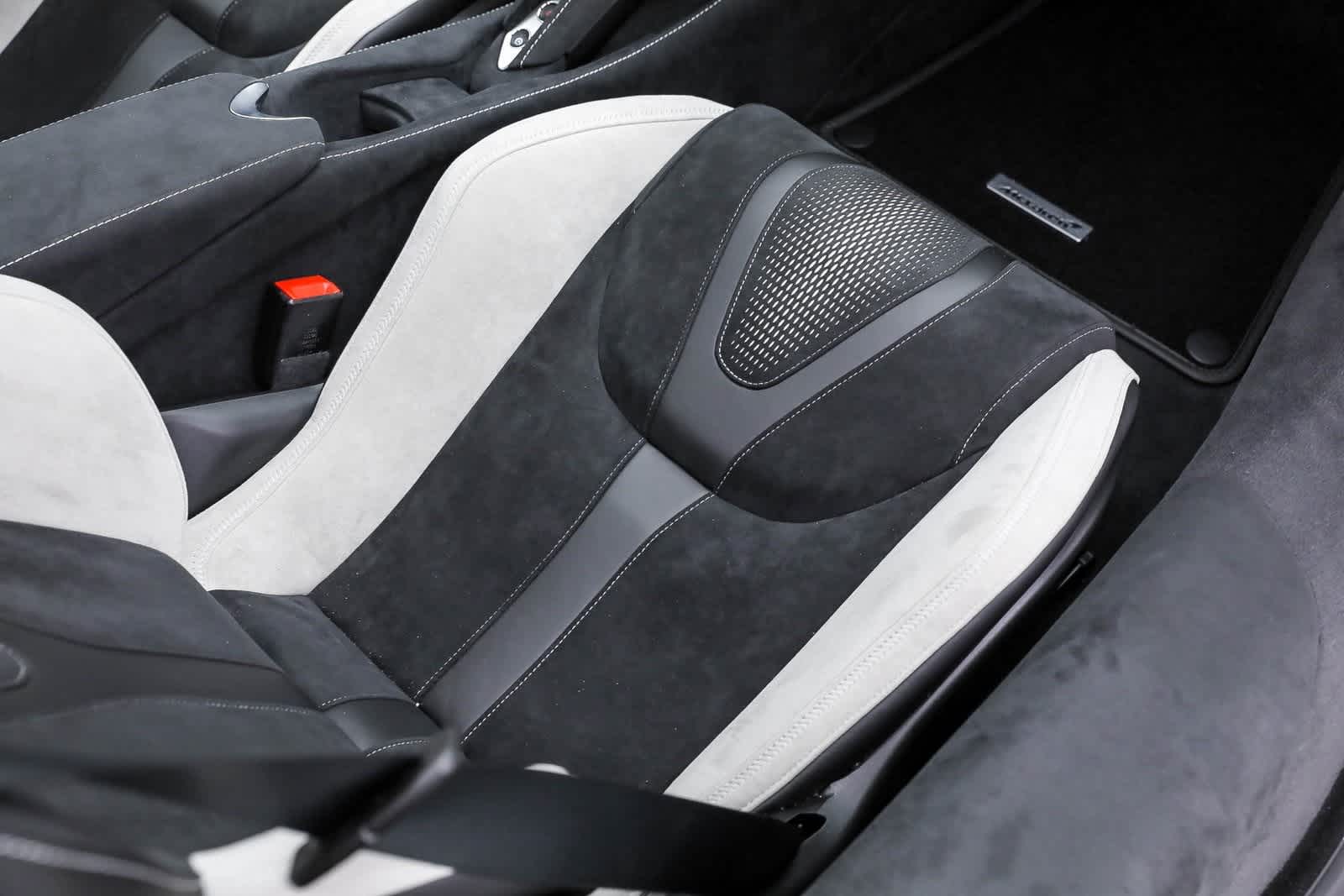 Thumbnail: 2025 Mclaren 750S - 39