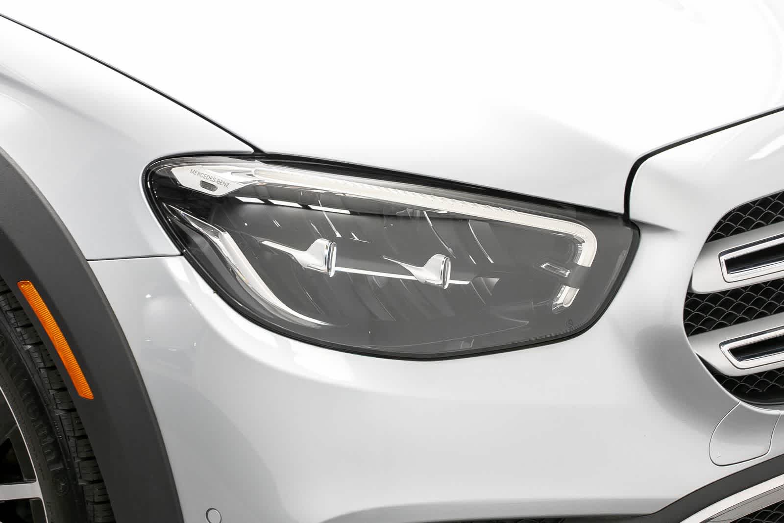 Thumbnail: 2021 Mercedes-Benz E-Class - 46
