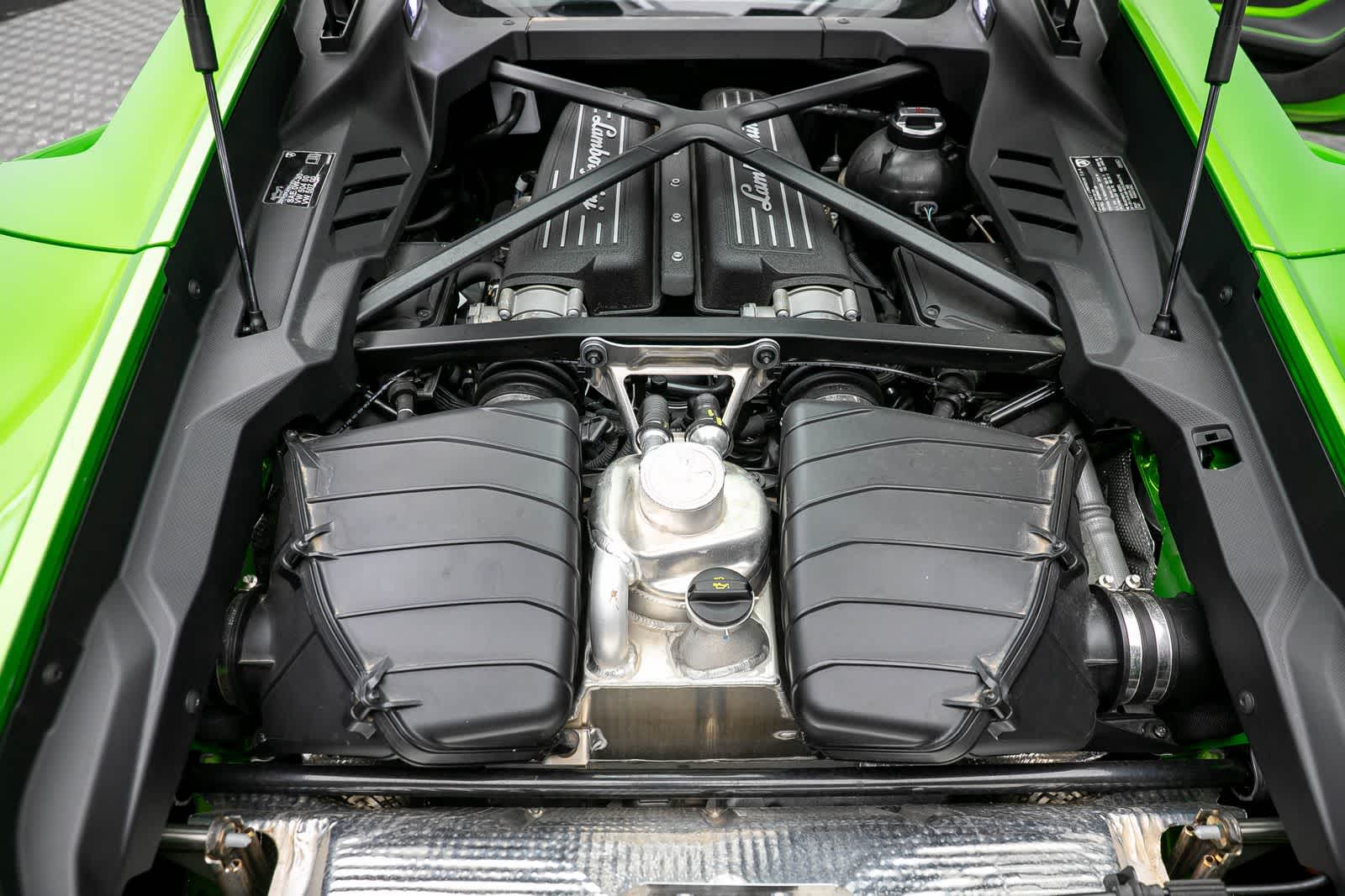 Thumbnail: 2024 Lamborghini Huracan - 9