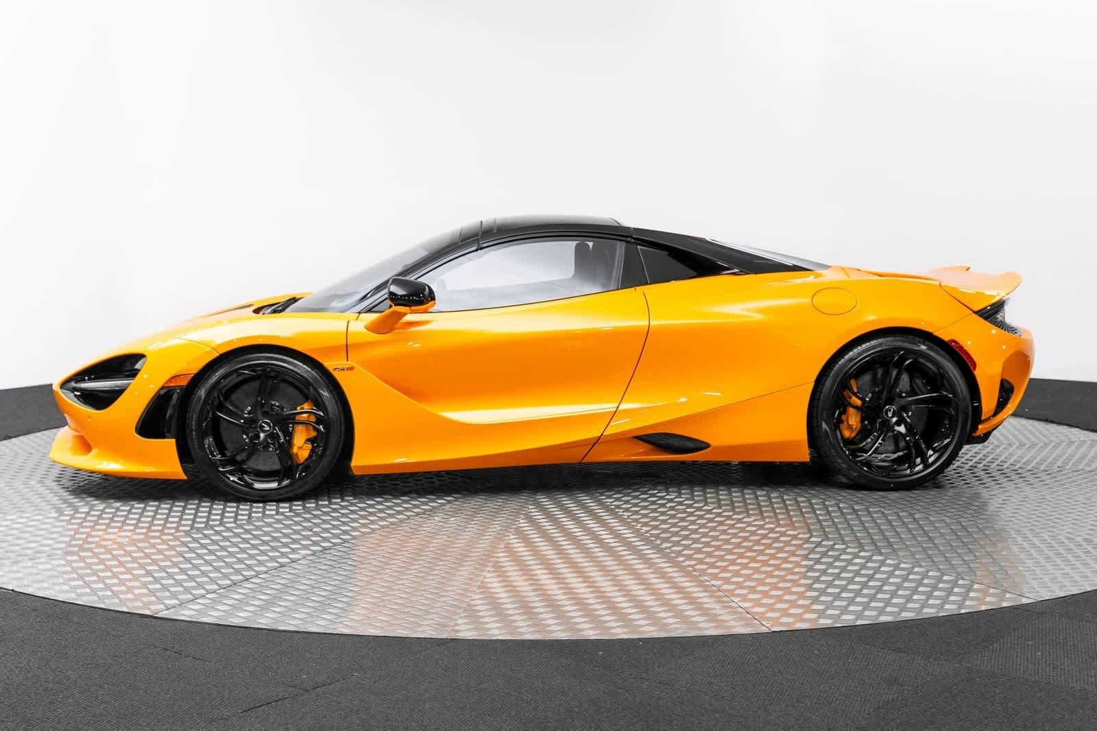 Thumbnail: 2025 Mclaren 750S - 50