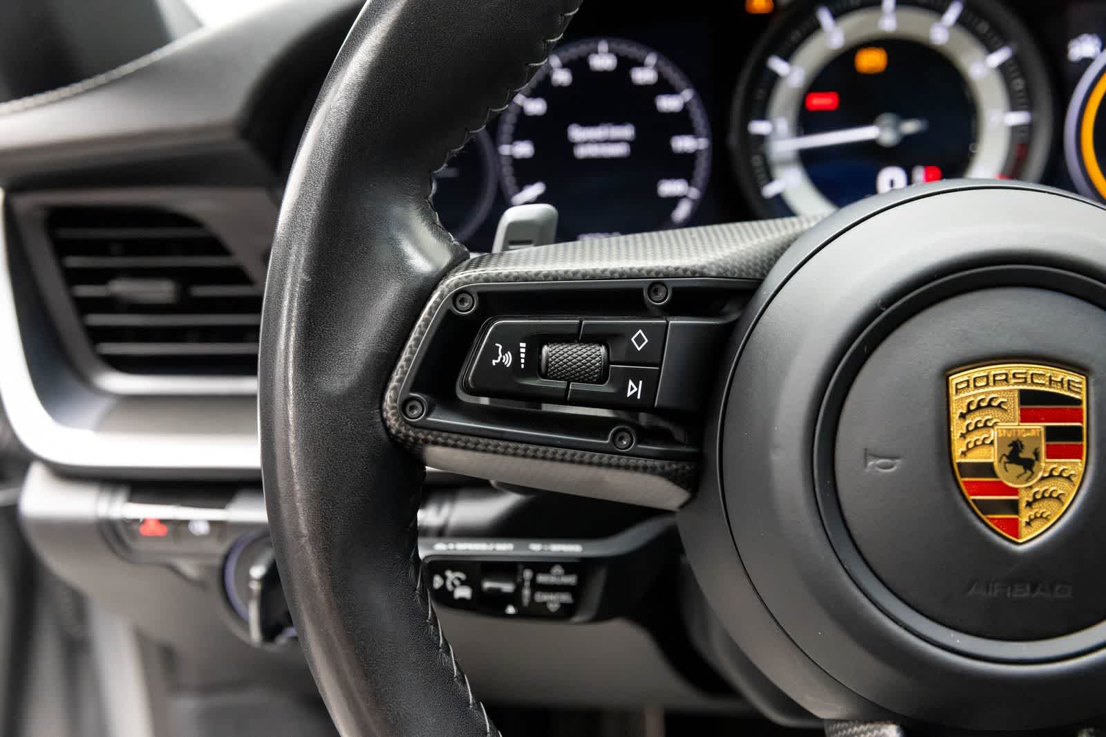 Thumbnail: 2020 Porsche 911 - 33