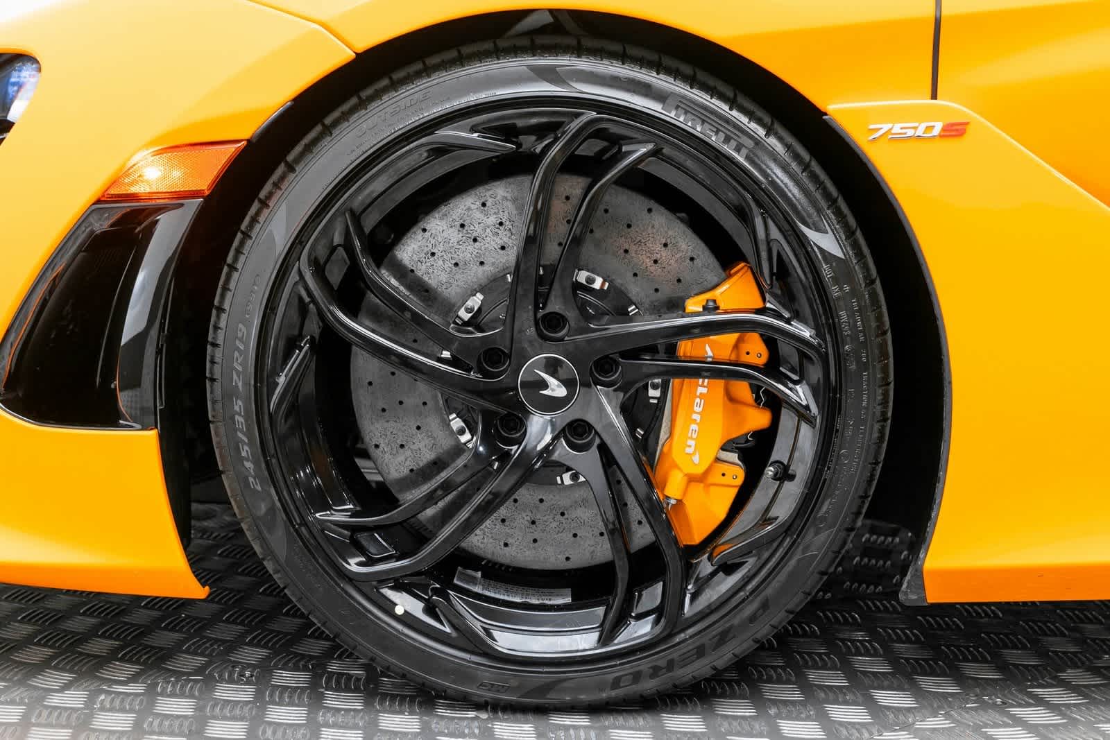 Thumbnail: 2025 Mclaren 750S - 8