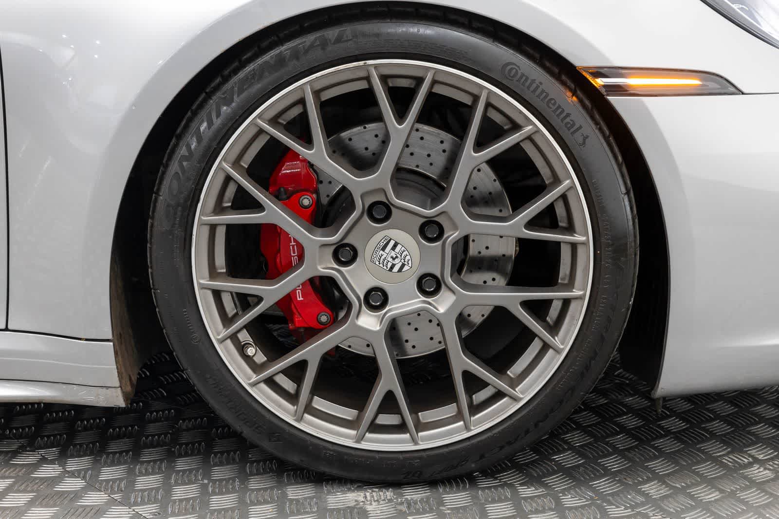 Thumbnail: 2020 Porsche 911 - 49