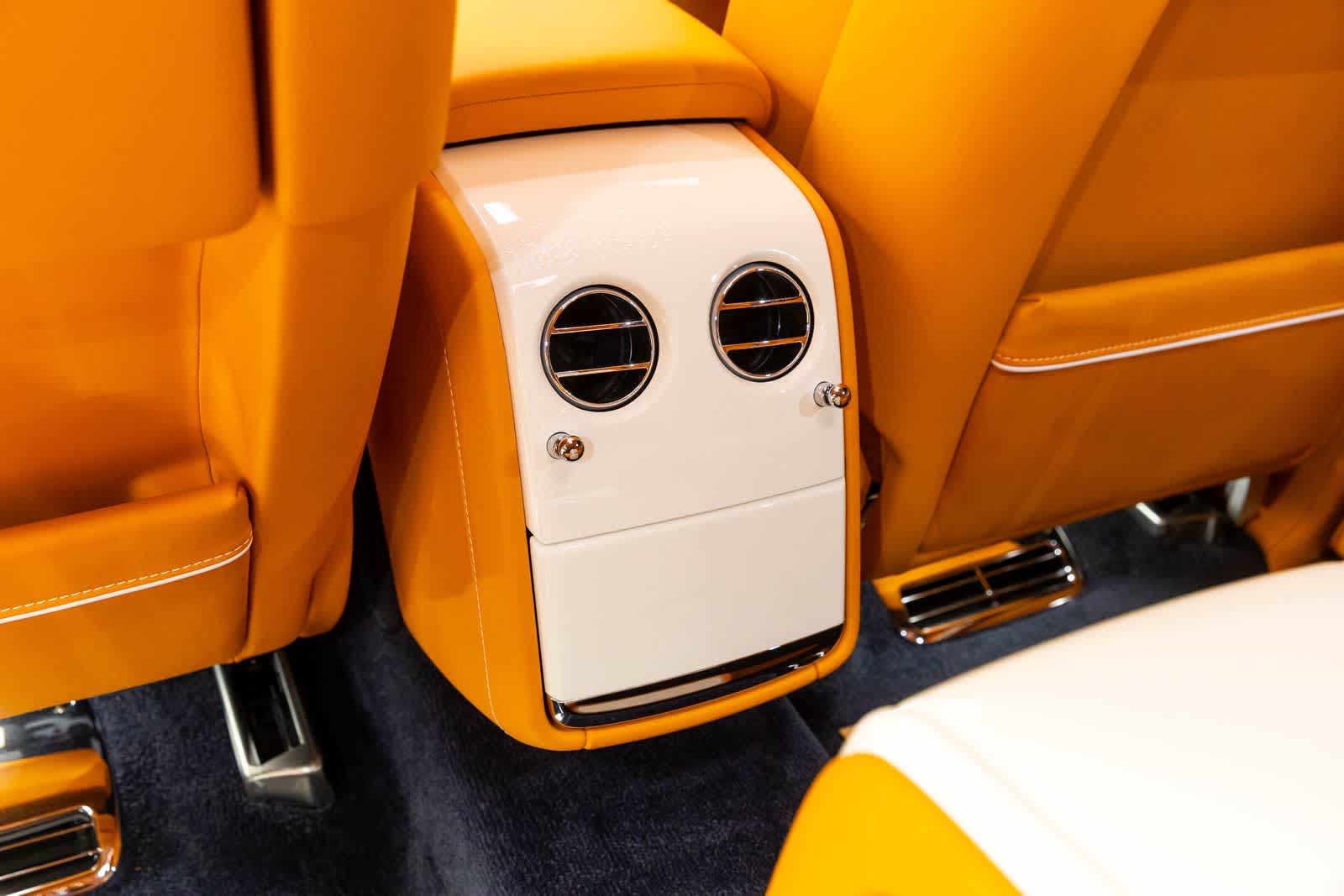 Thumbnail: 2023 Rolls-Royce Phantom - 28