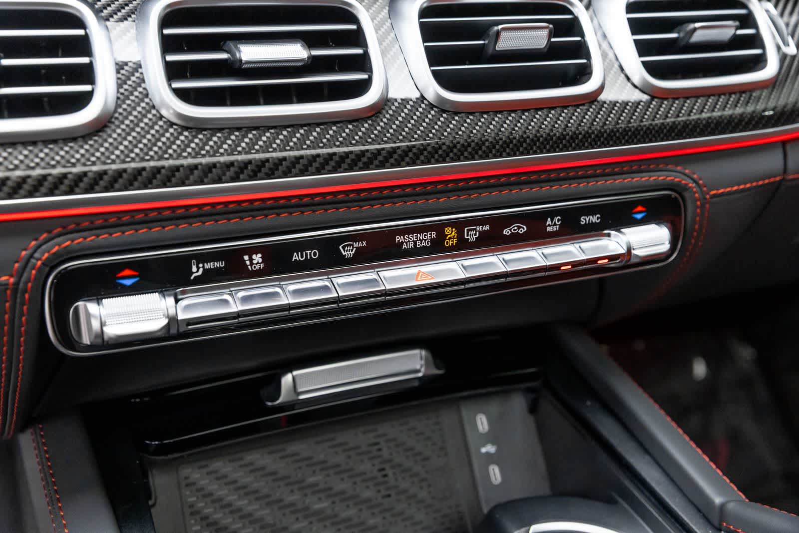 Thumbnail: 2025 Mercedes-Benz GL-Class - 37