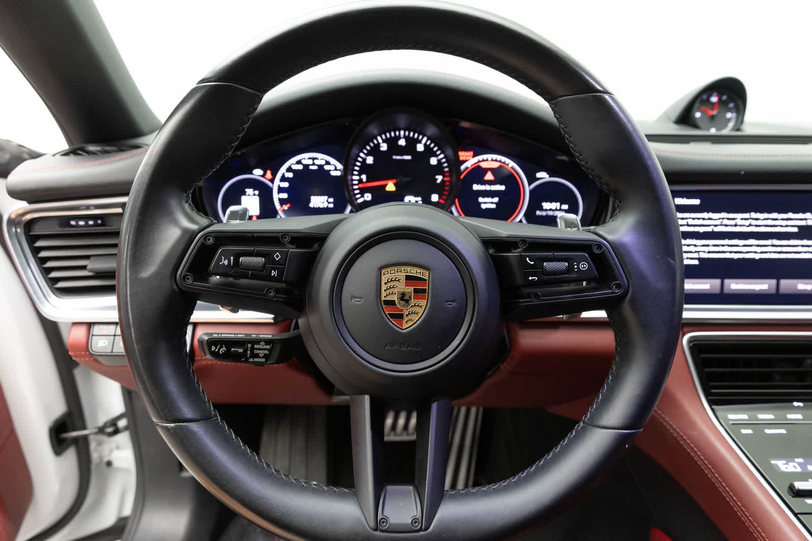 Thumbnail: 2023 Porsche Panamera - 19
