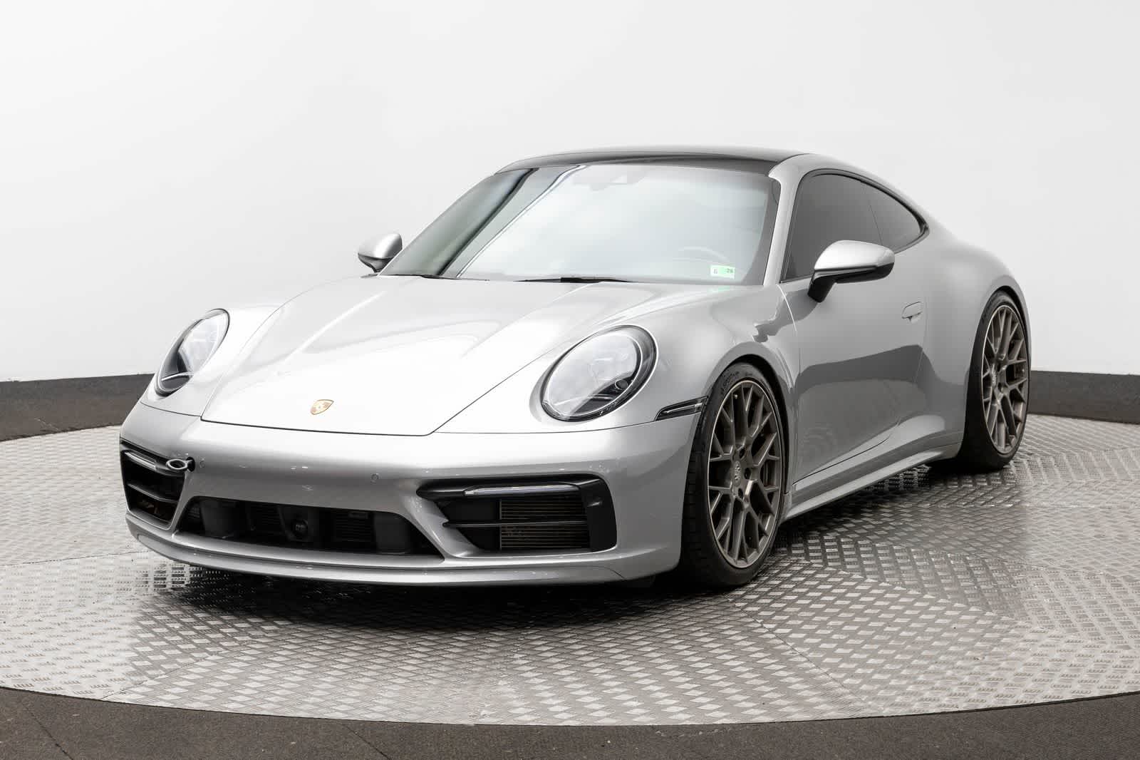 Thumbnail: 2020 Porsche 911 - 1