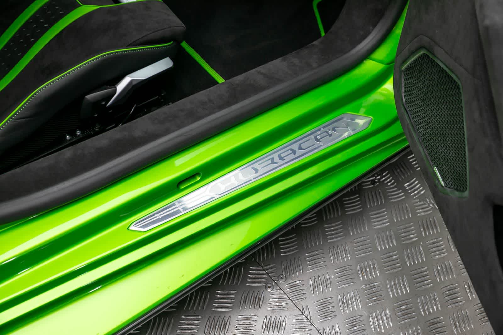 Thumbnail: 2024 Lamborghini Huracan - 40