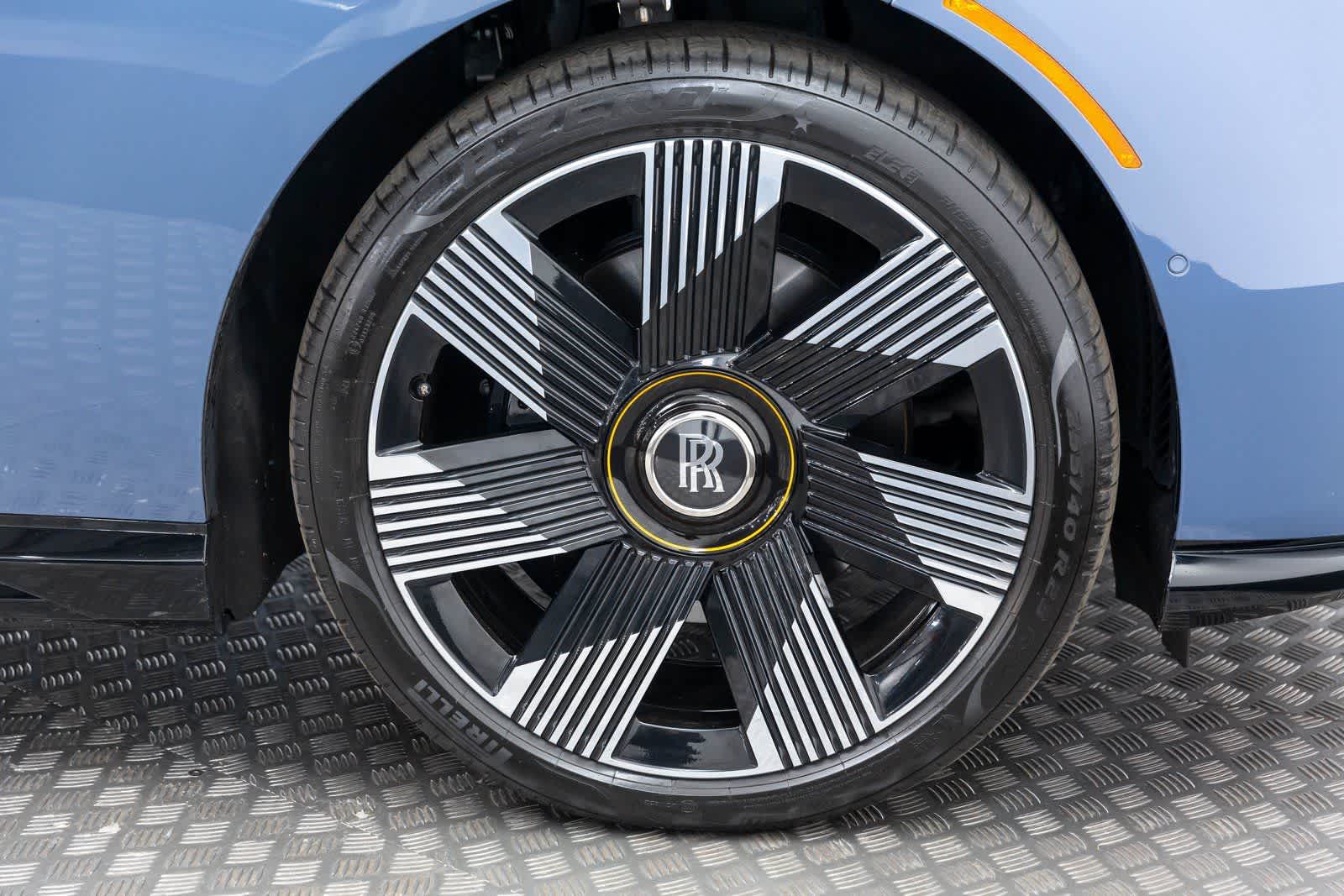 Thumbnail: 2024 Rolls-Royce Spectre - 43