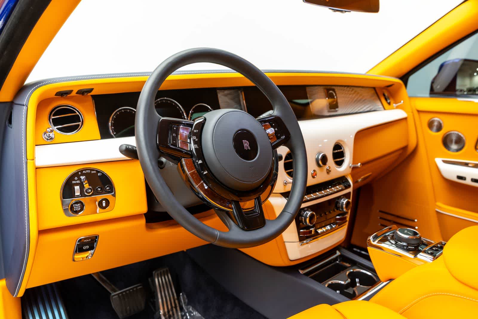 Thumbnail: 2023 Rolls-Royce Phantom - 11