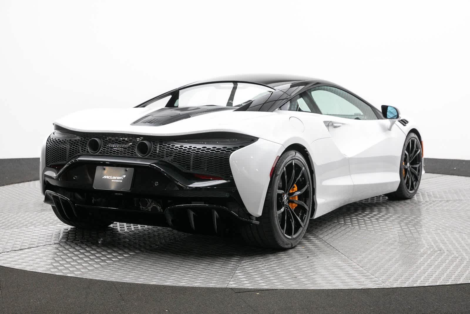 Thumbnail: 2024 Mclaren Artura - 19