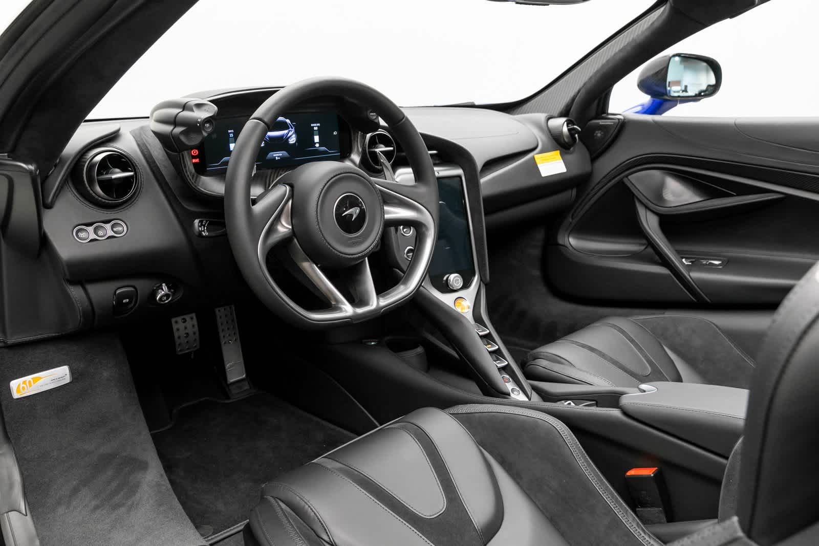 Thumbnail: 2025 Mclaren 750S - 2