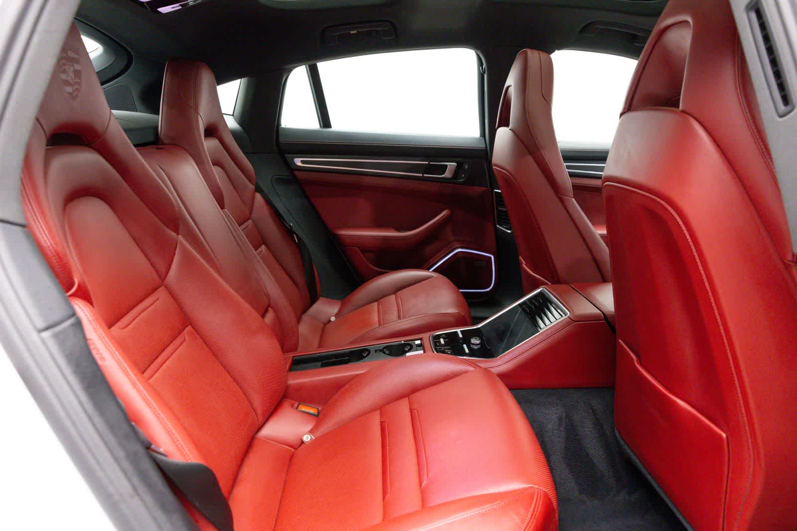 Thumbnail: 2023 Porsche Panamera - 16