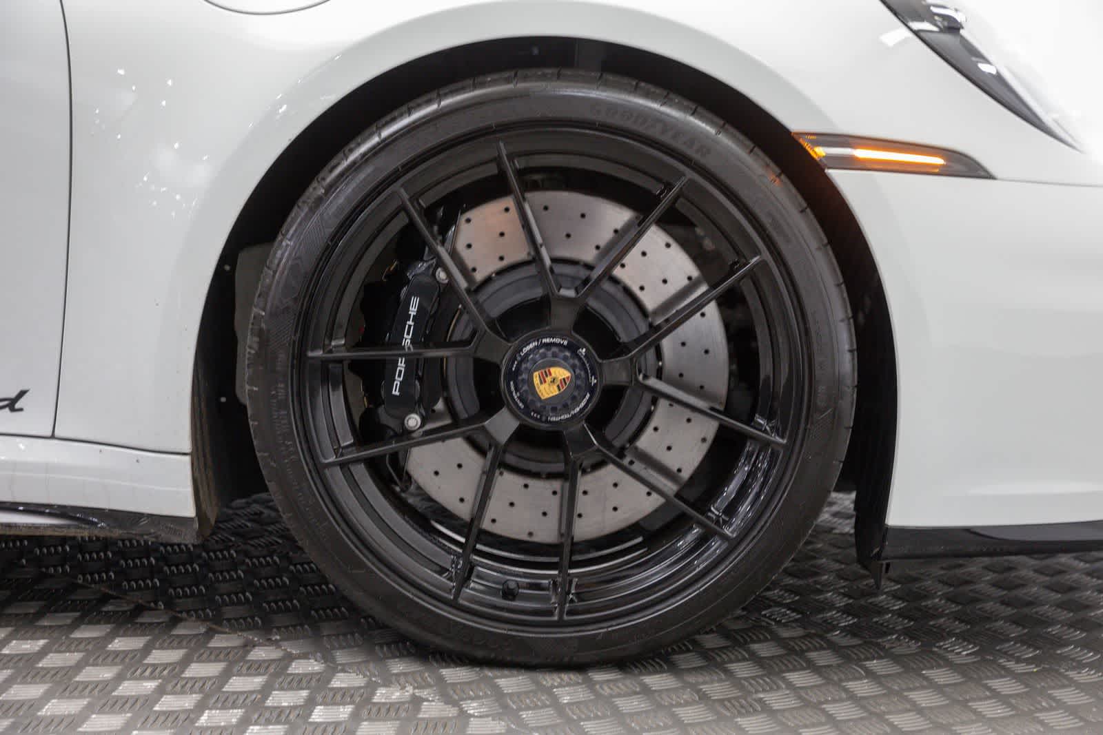Thumbnail: 2025 Porsche 911 - 45