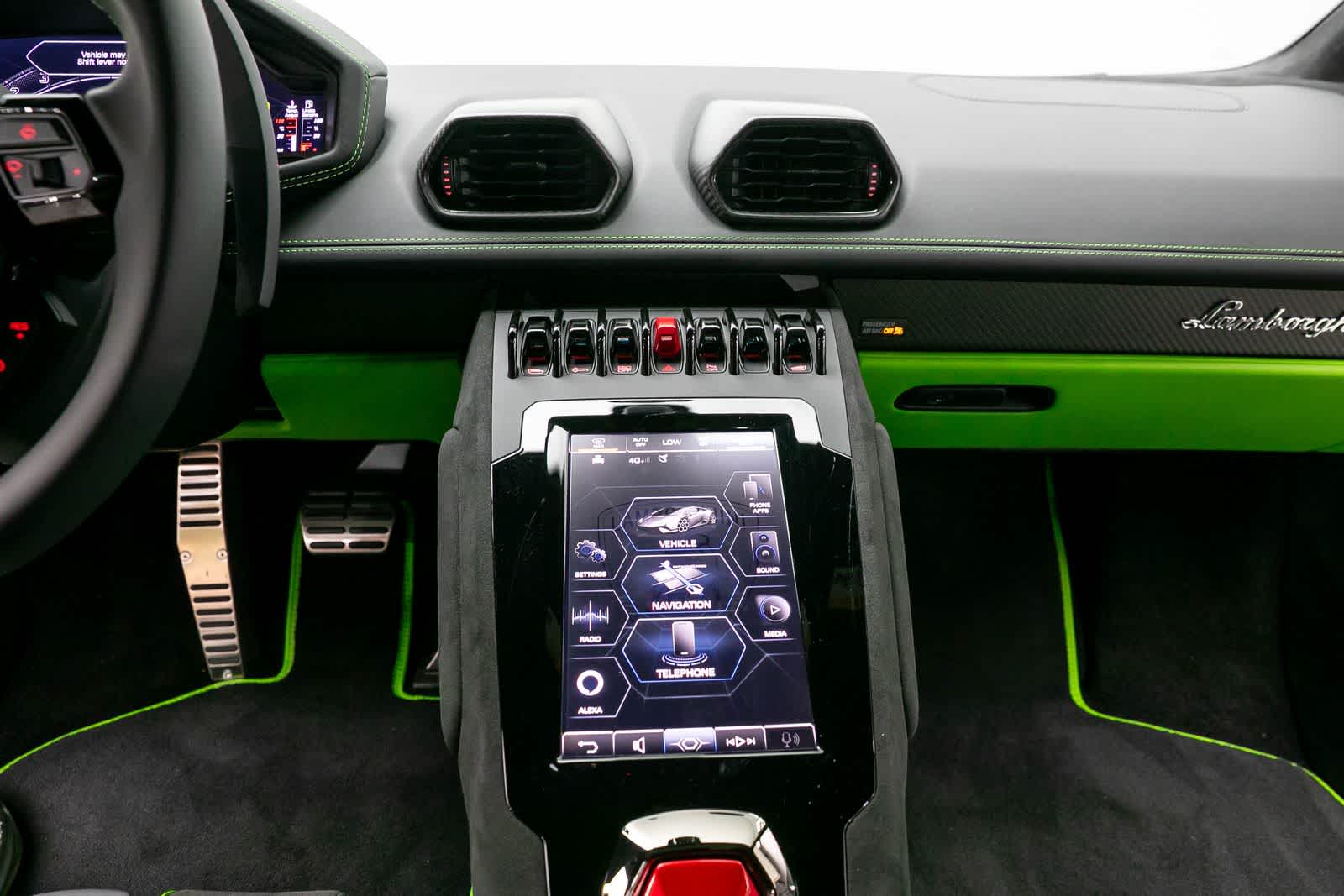 Thumbnail: 2024 Lamborghini Huracan - 10