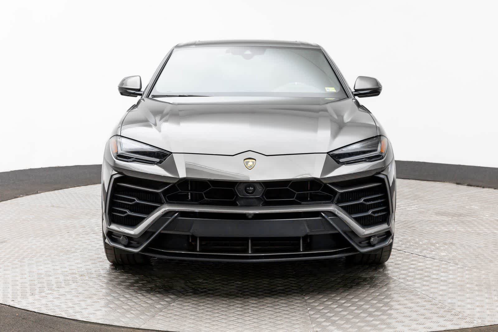 Thumbnail: 2022 Lamborghini Urus - 6