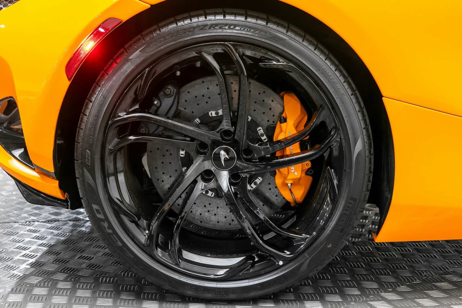 Thumbnail: 2025 Mclaren 750S - 39