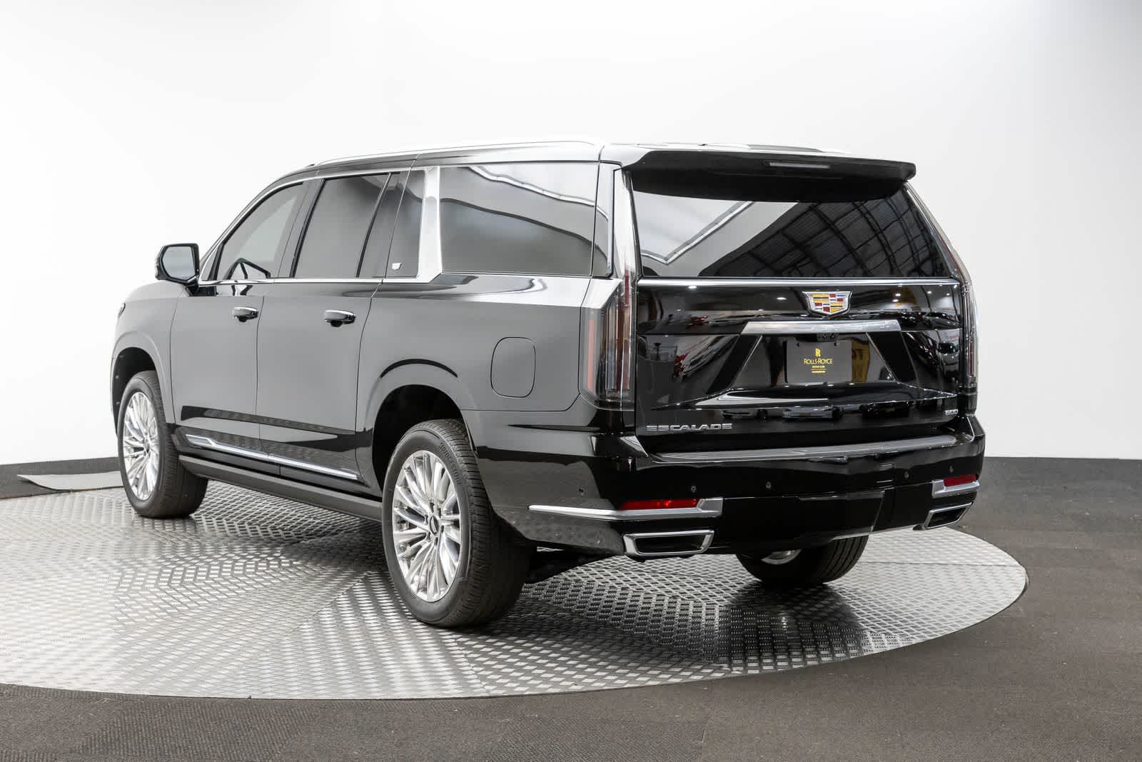 Thumbnail: 2026 Cadillac Escalade - 4