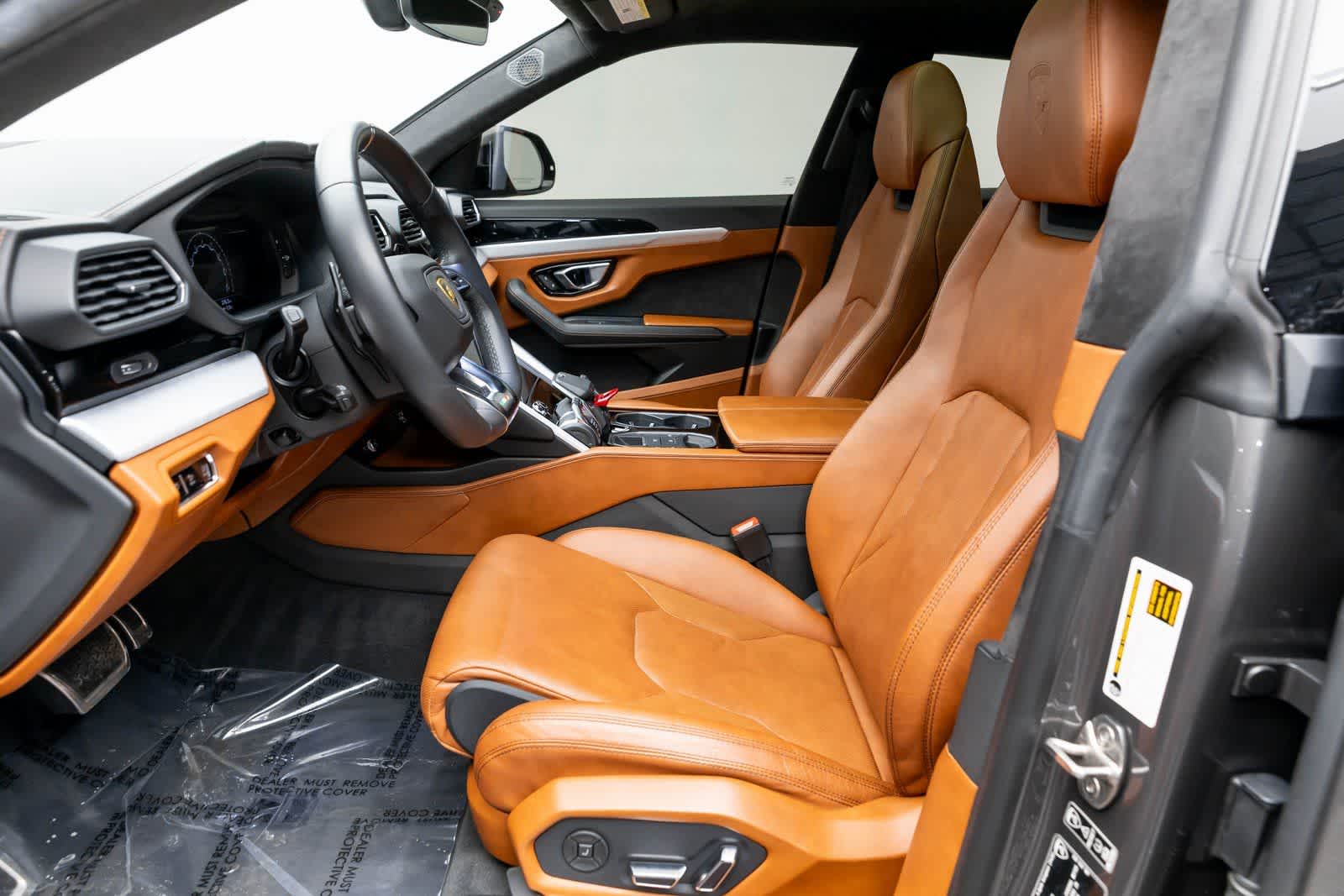 Thumbnail: 2022 Lamborghini Urus - 9