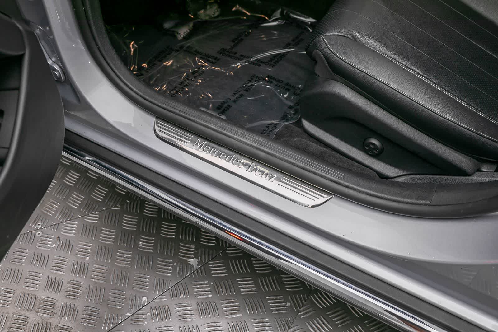Thumbnail: 2021 Mercedes-Benz E-Class - 25