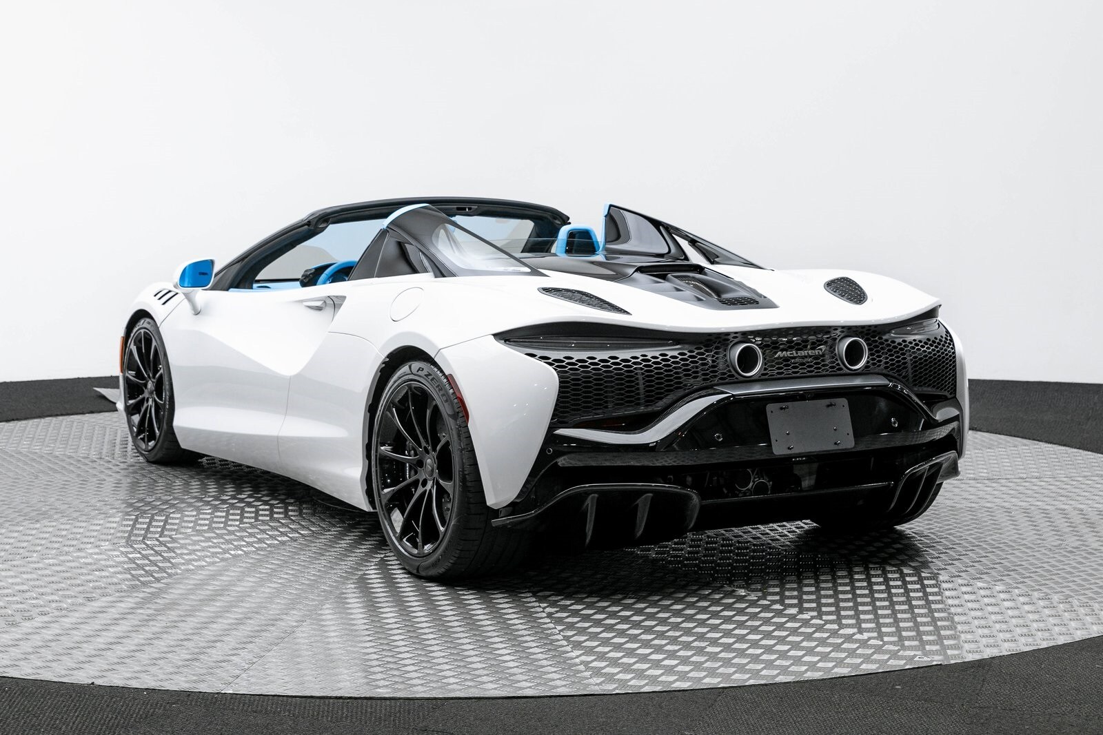 Thumbnail: 2026 Mclaren Artura - 4