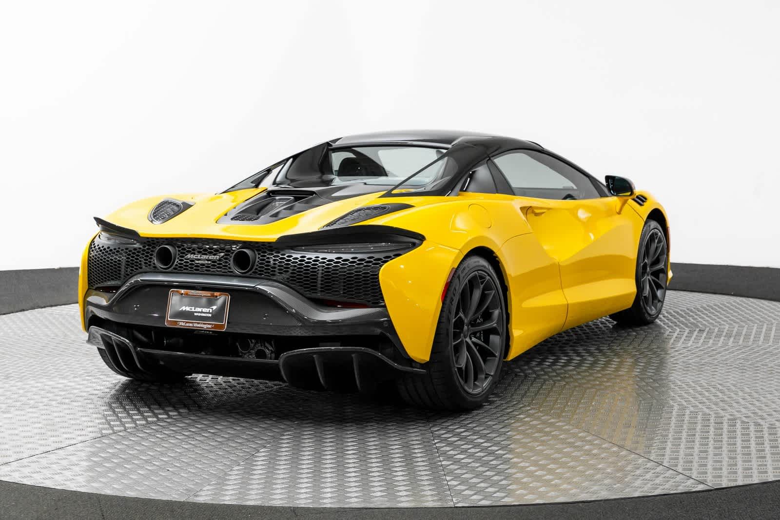 Thumbnail: 2025 Mclaren Artura - 4