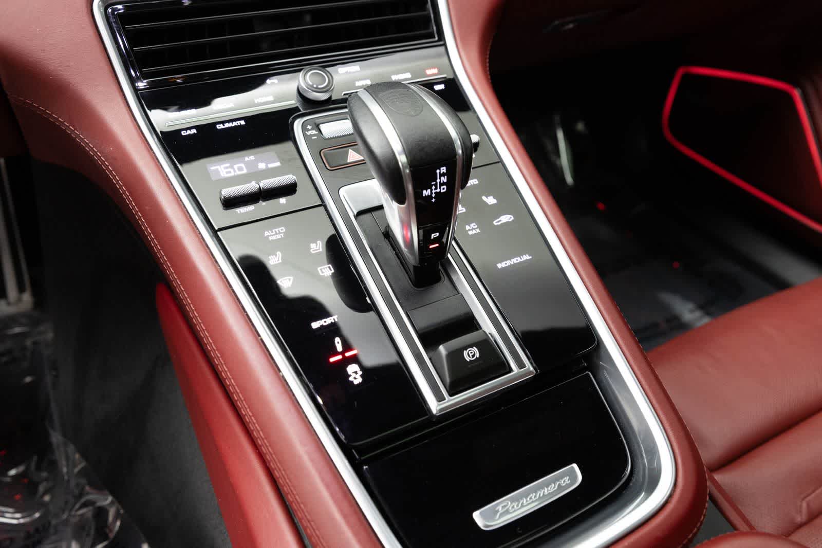 Thumbnail: 2023 Porsche Panamera - 21