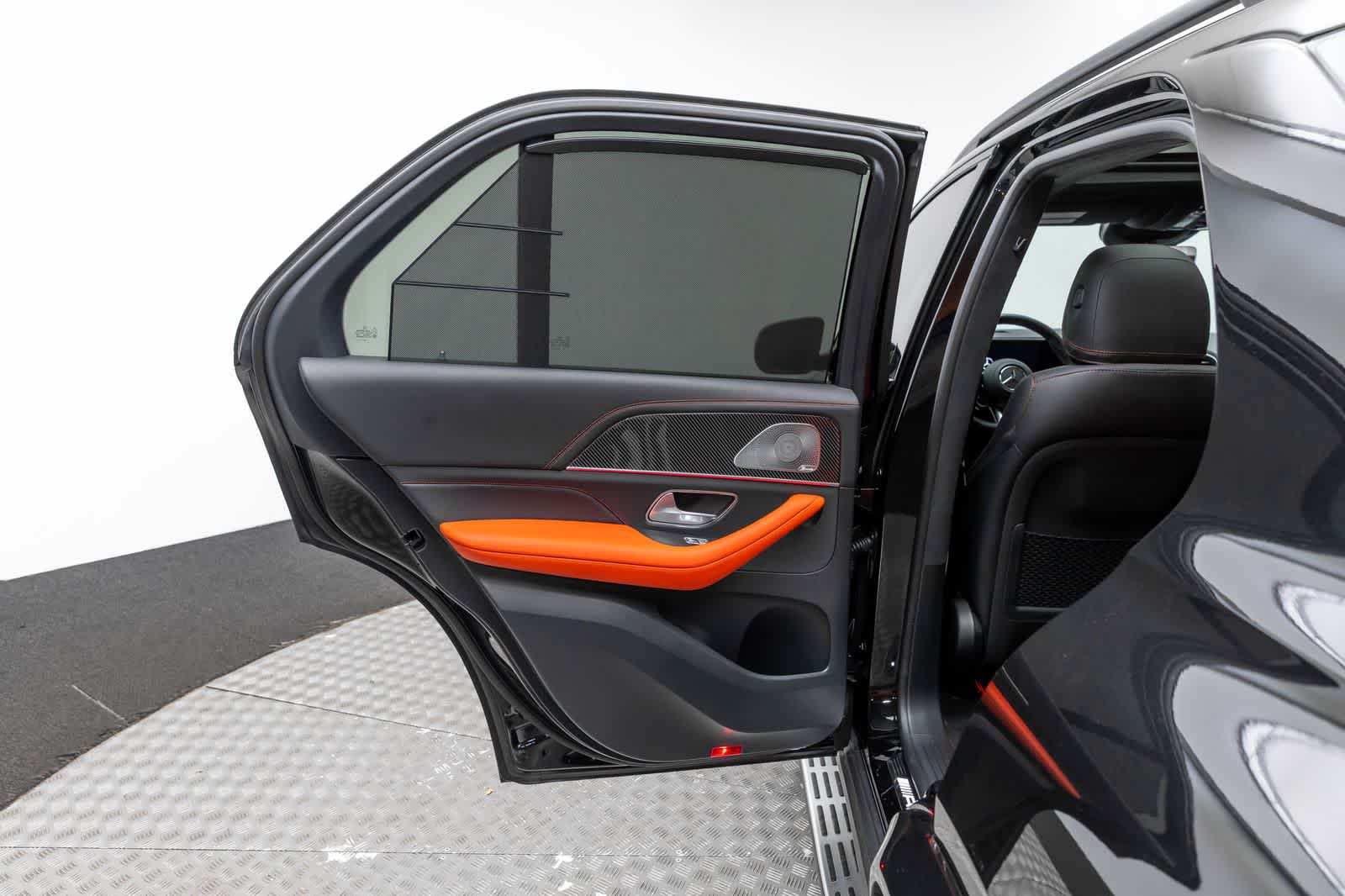 Thumbnail: 2025 Mercedes-Benz GL-Class - 43