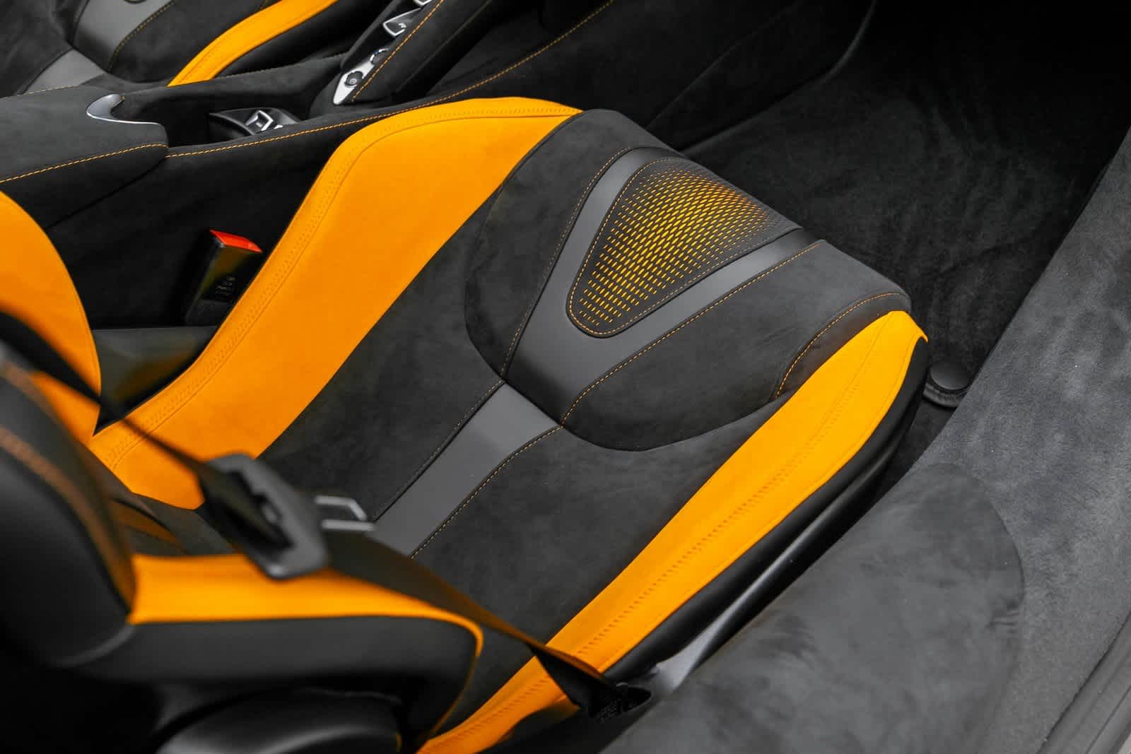 Thumbnail: 2025 Mclaren 750S - 36