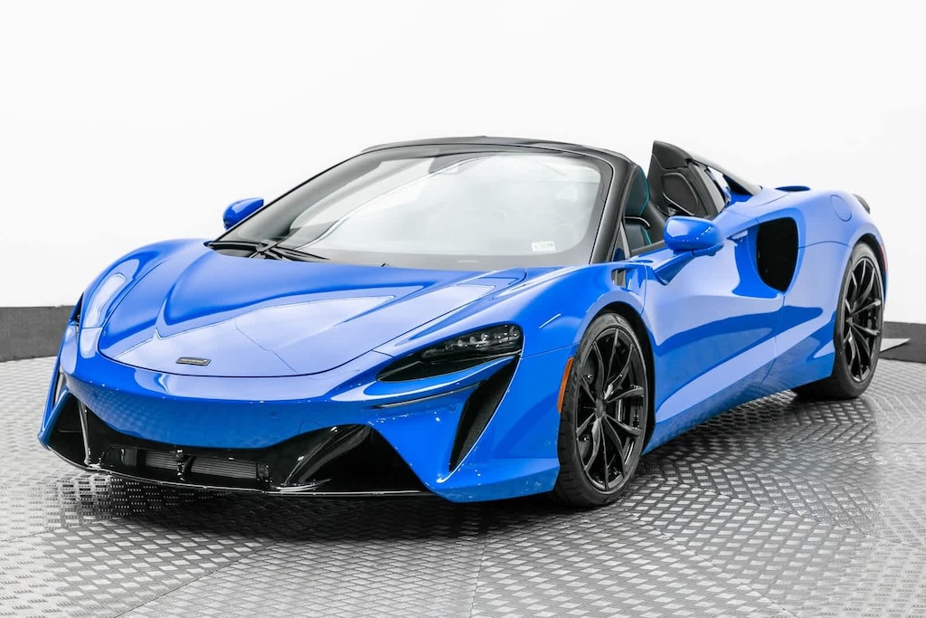 New 2025 McLaren Artura Coupe