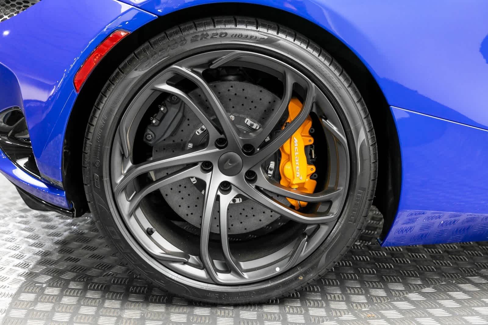 Thumbnail: 2025 Mclaren 750S - 45