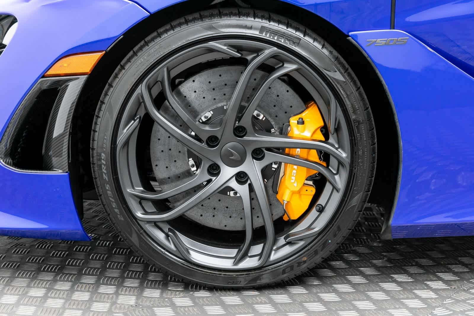 Thumbnail: 2025 Mclaren 750S - 43