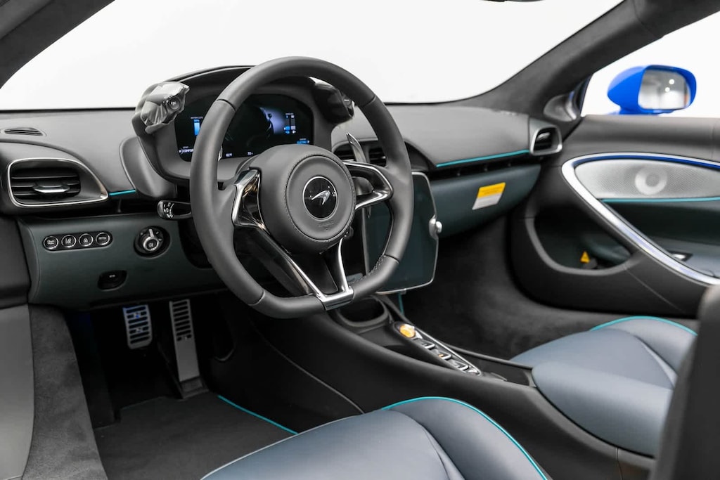 New 2025 McLaren Artura Coupe