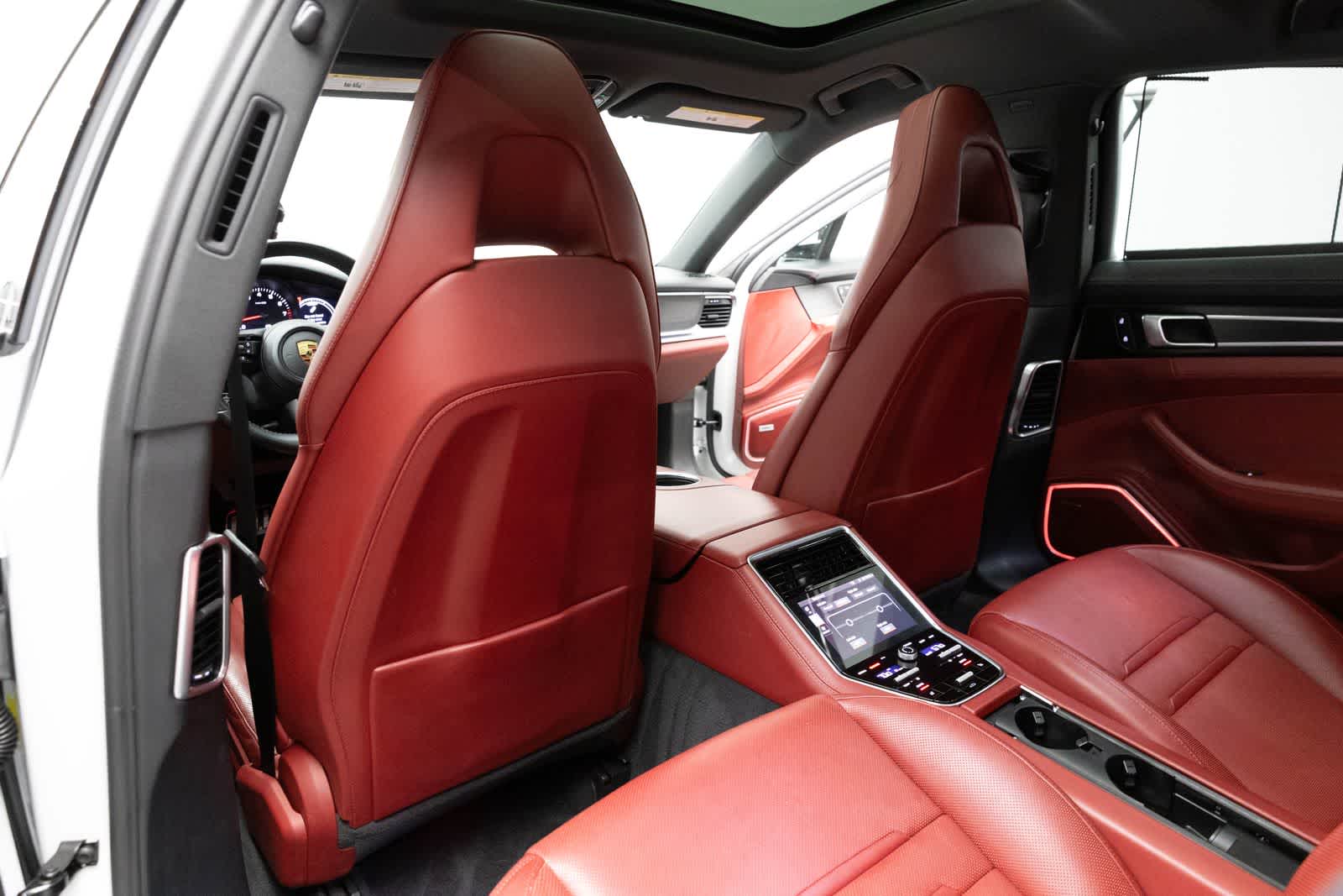 Thumbnail: 2023 Porsche Panamera - 51