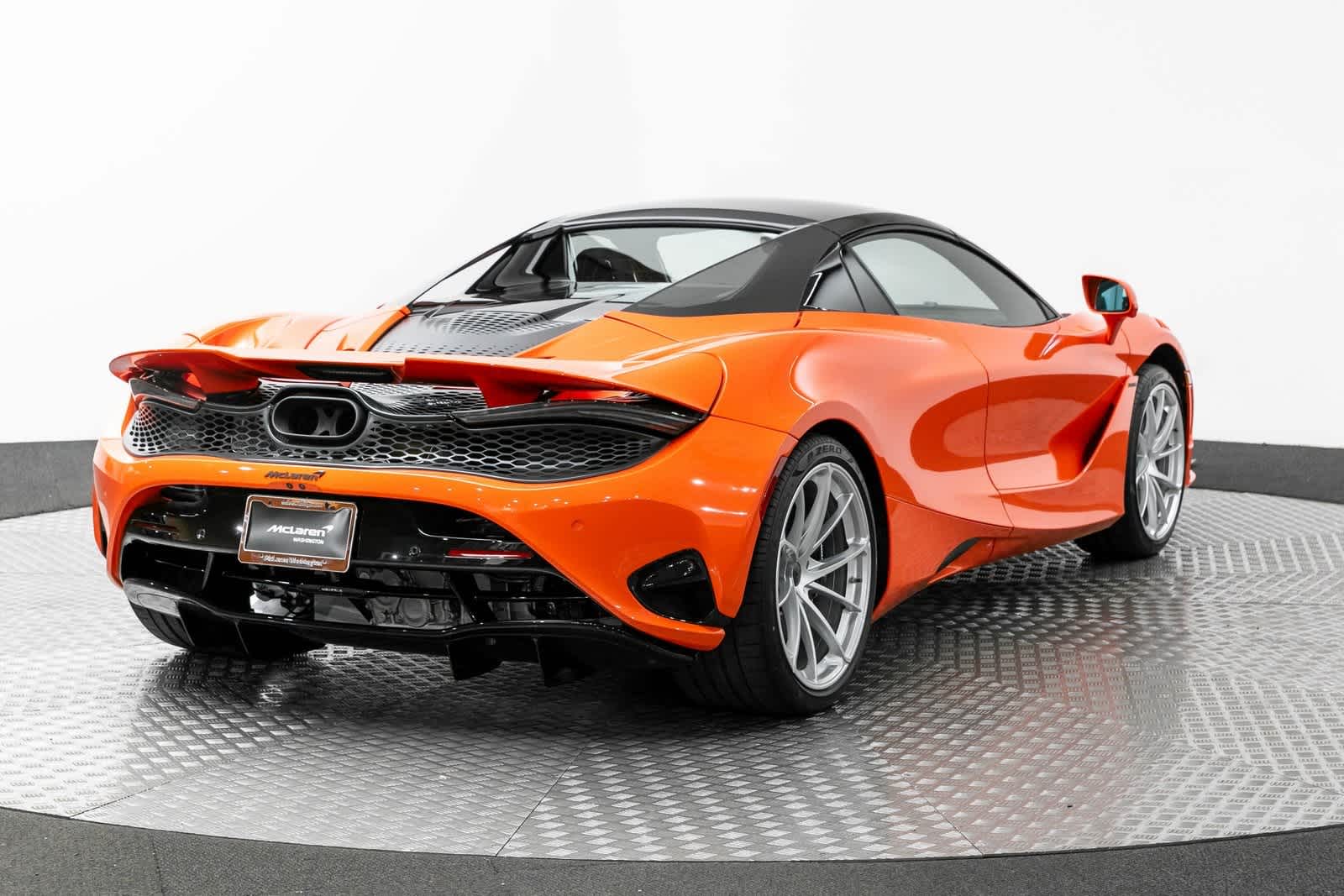 Thumbnail: 2025 Mclaren 750S - 4