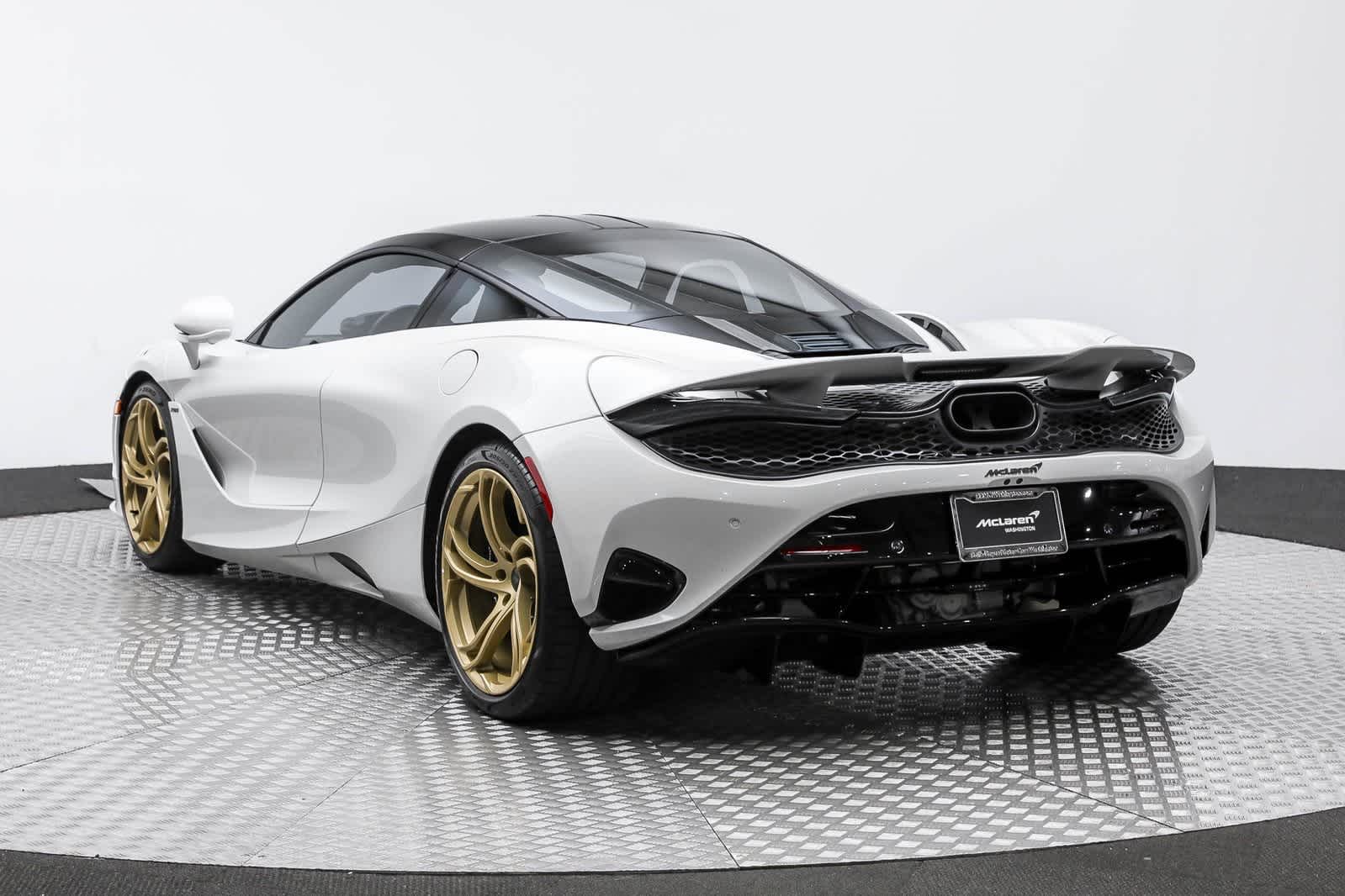 Thumbnail: 2025 Mclaren 750S - 4