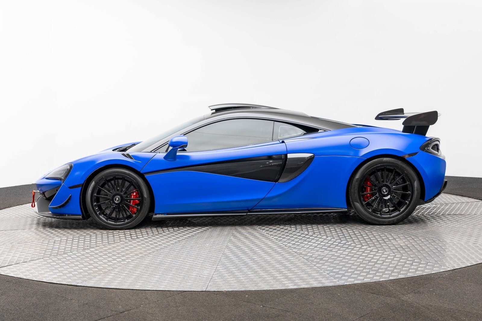 Thumbnail: 2020 Mclaren  - 3