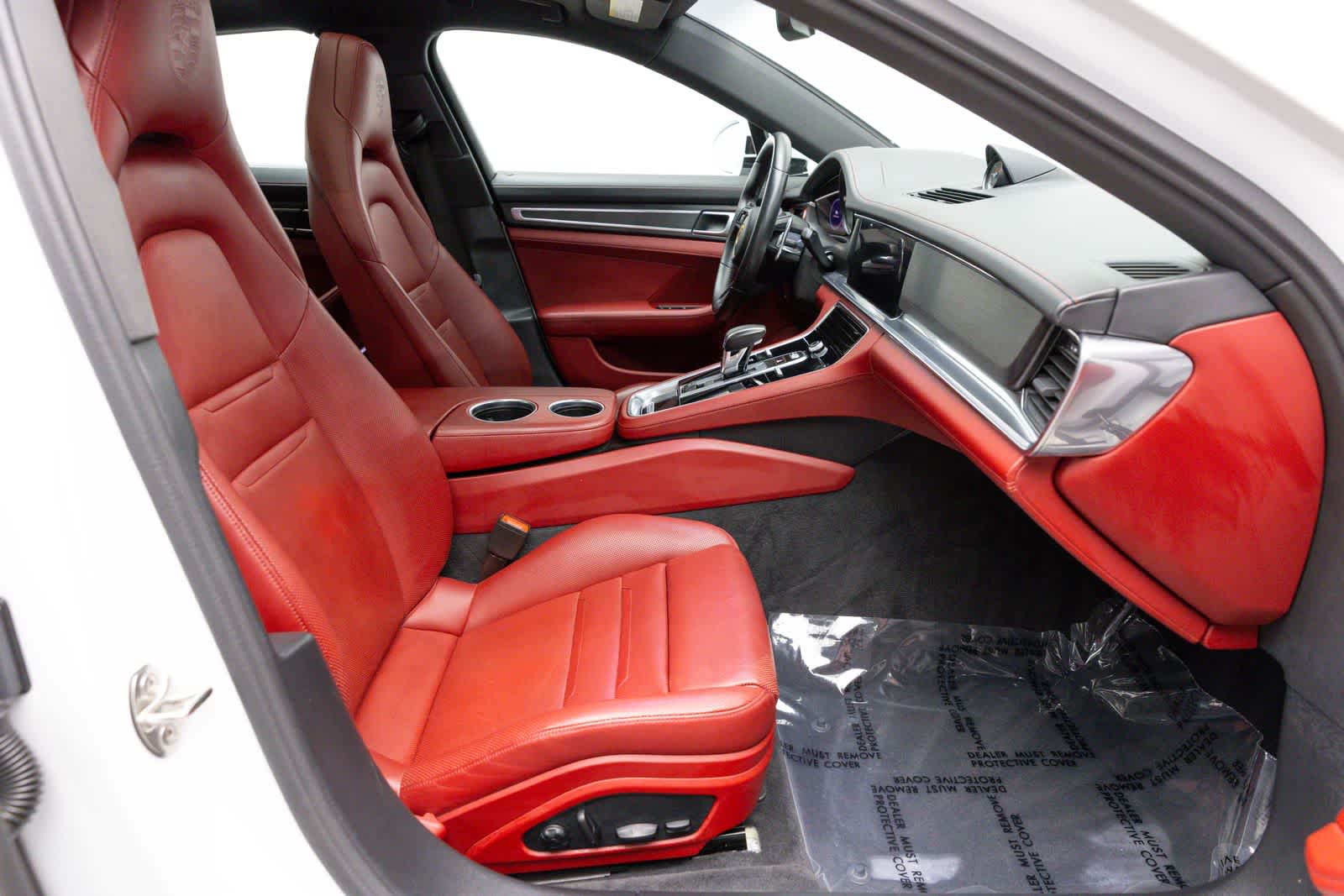 Thumbnail: 2023 Porsche Panamera - 18