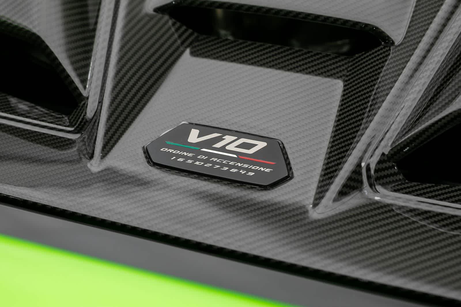 Thumbnail: 2024 Lamborghini Huracan - 37