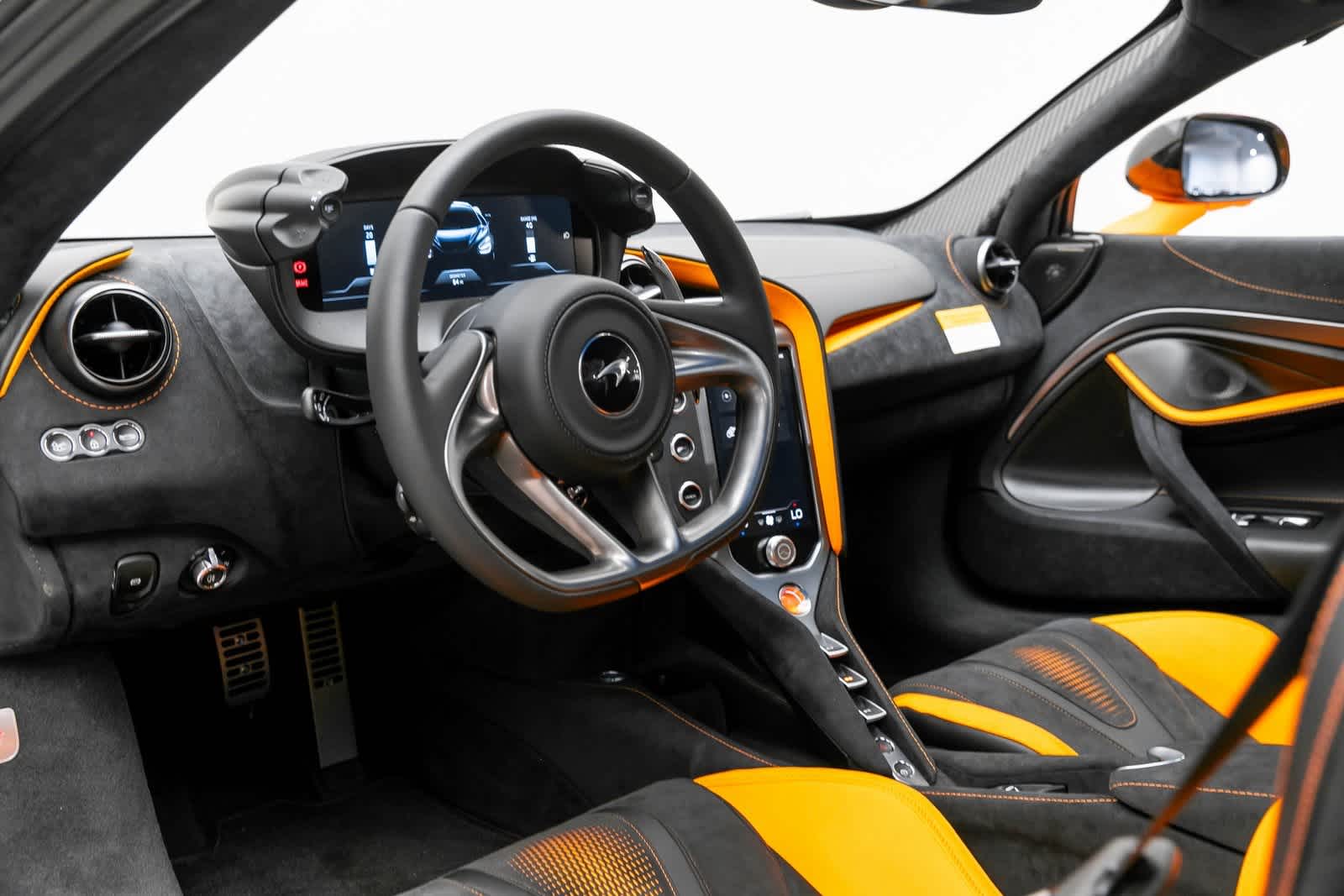 Thumbnail: 2025 Mclaren 750S - 2