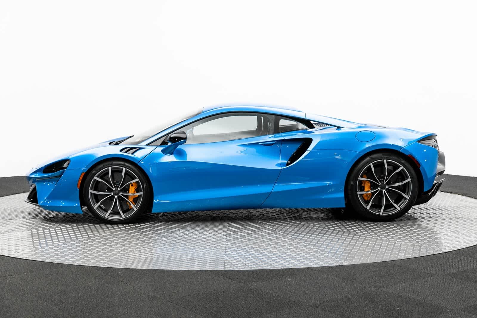 Thumbnail: 2025 Mclaren Artura - 3