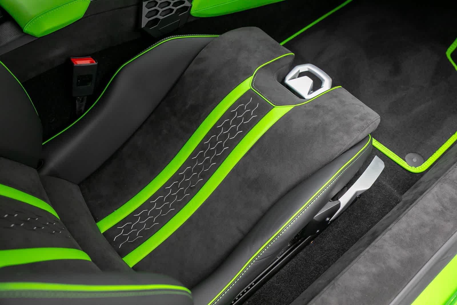 Thumbnail: 2024 Lamborghini Huracan - 41