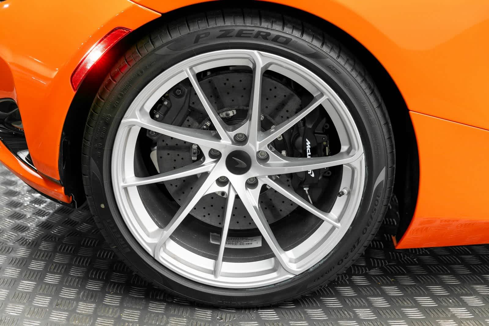 Thumbnail: 2025 Mclaren 750S - 35
