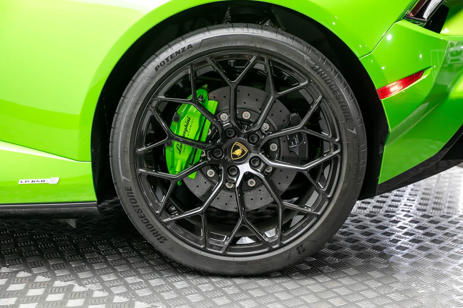 Thumbnail: 2024 Lamborghini Huracan - 44