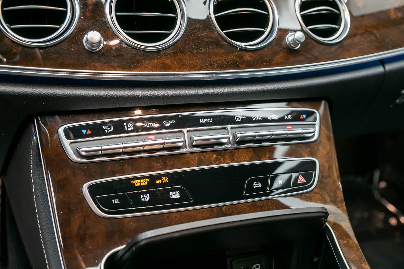 Thumbnail: 2021 Mercedes-Benz E-Class - 30